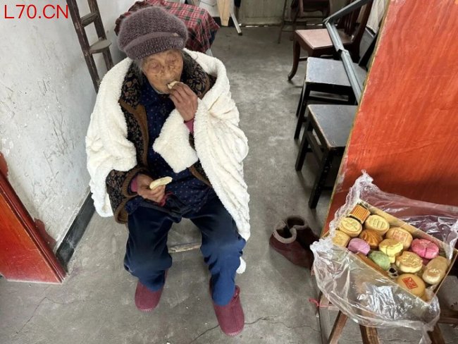 99岁独居老人突然说舍不得死了 从“活不下去”到“舍不得死”