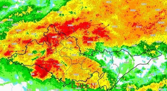 荆州遭遇破纪录特大暴雨 应急响应启动